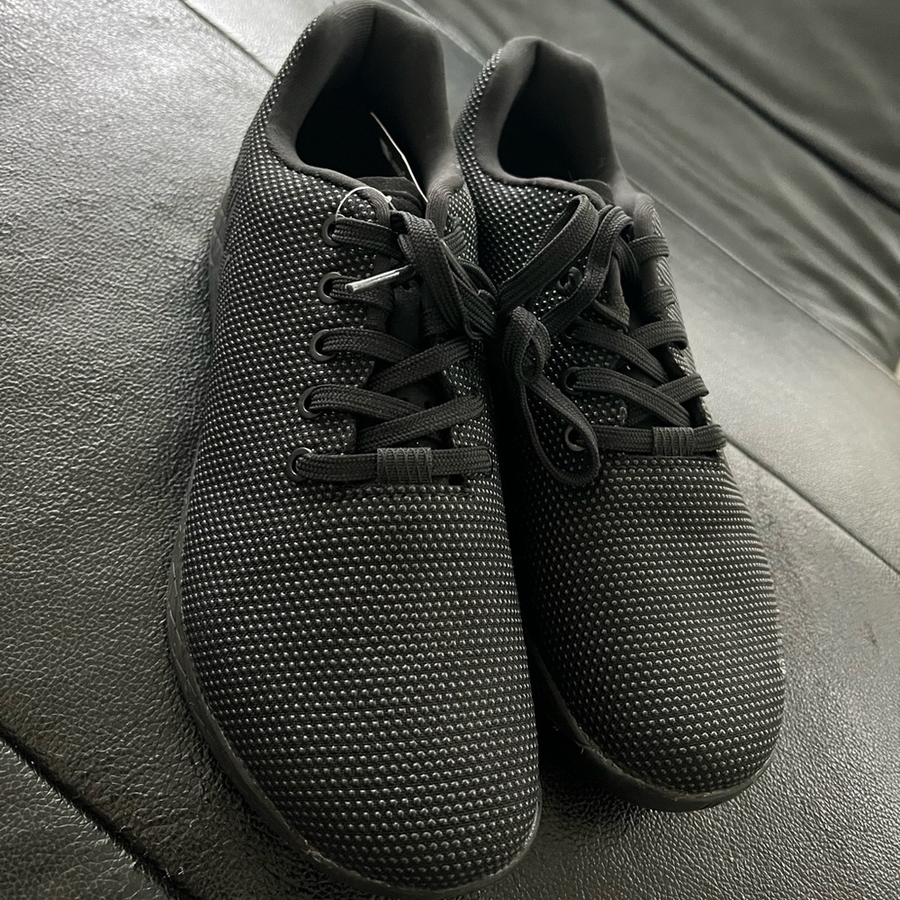 NO BULL ATHLETIC SNEAKERS